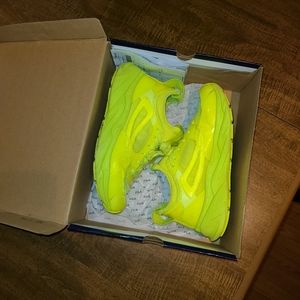Fila Sneakers, Neon Yellow